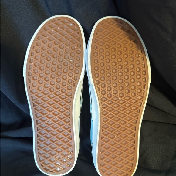 VANS - Picture 8 of 9